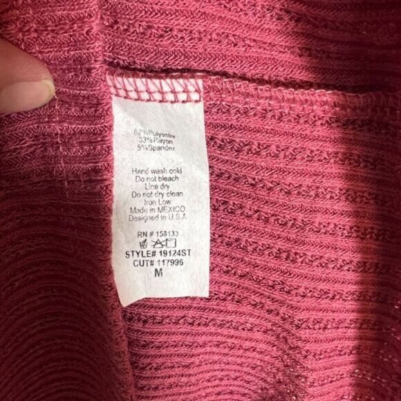 NWT ribbed knit l/s shirt Pink Clover Stitch Fix size M medium - Picture 2 of 3